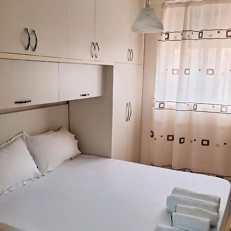Promenade Apartment In City Centre Берат Екстер'єр фото