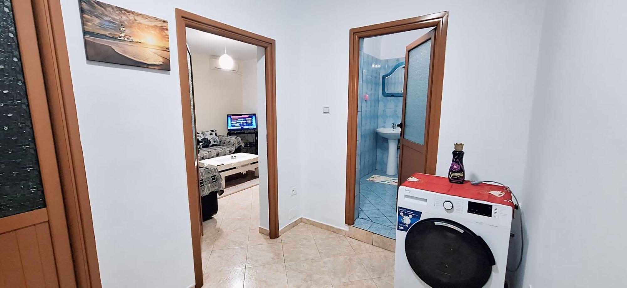 Promenade Apartment In City Centre Берат Екстер'єр фото