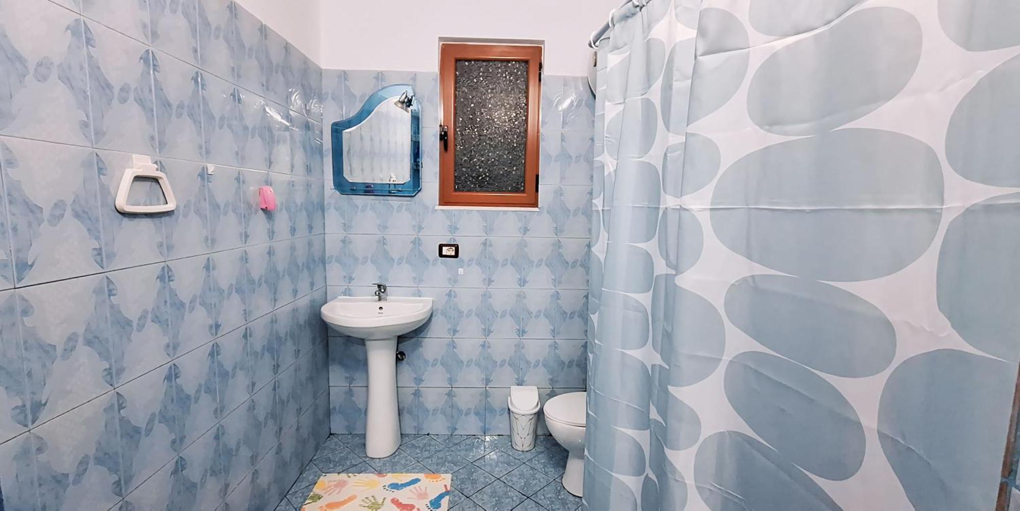 Promenade Apartment In City Centre Берат Екстер'єр фото