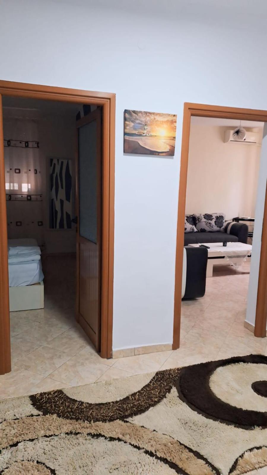 Promenade Apartment In City Centre Берат Екстер'єр фото